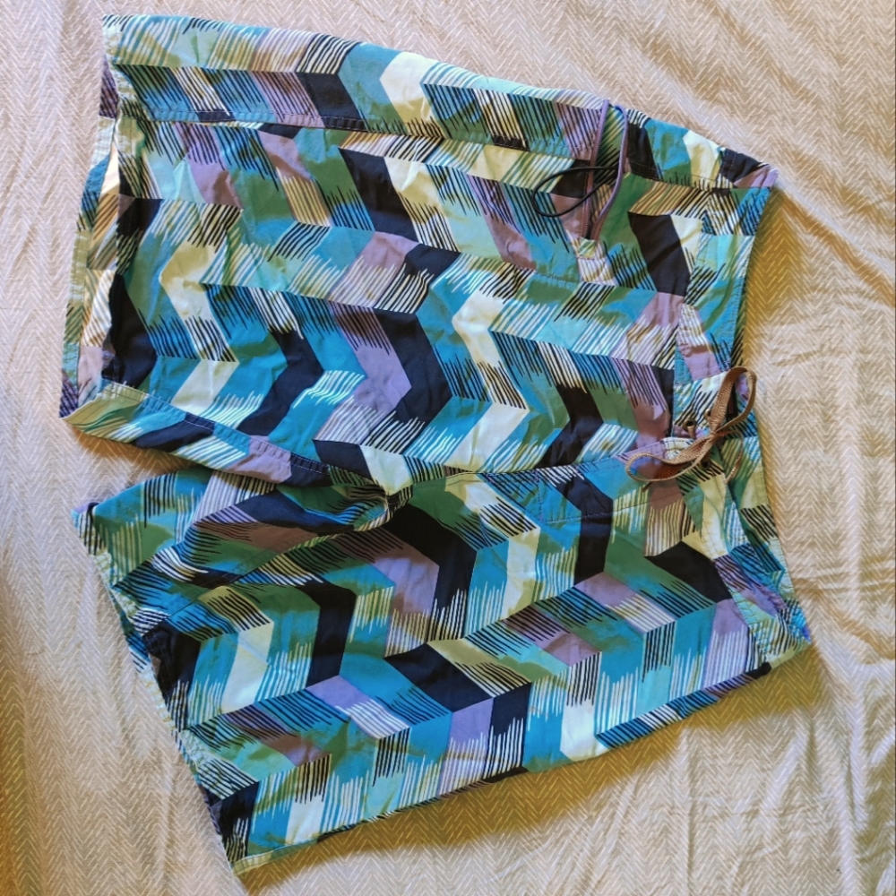 Patagonia board shorts size 32